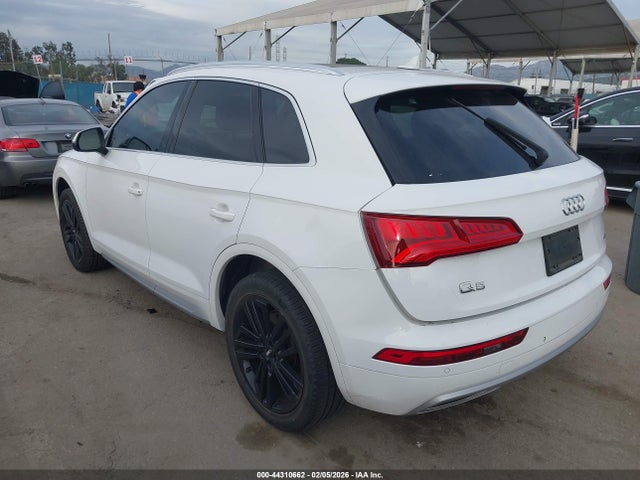 2019 AUDI Q5 WA1BNAFY3K2052933 Photo 2