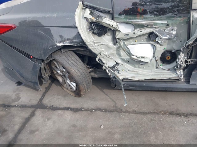 44310675 :رقم المزاد ، 4T1DAACKXSU621545 vin ، 2025 Toyota Camry Le مزاد بيع