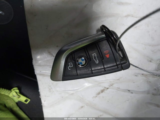 3MW5R1J04M8B99949 BMW 330I