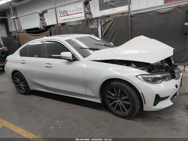 3MW5R1J04M8B99949 BMW 330I