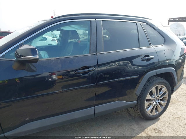 Toyota Rav4 Xle Premium 2019 2T3C1RFV3KC030997 Image 14