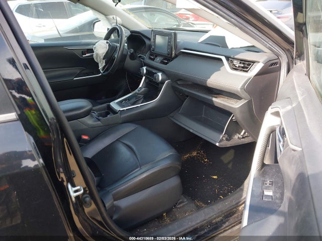 Toyota Rav4 Xle Premium 2019 2T3C1RFV3KC030997 Image 5