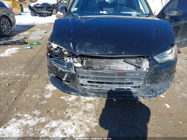 44310691 :رقم المزاد ، WAUEFGFF1F1041665 vin ، 2015 Audi A3 2.0t Premium مزاد بيع