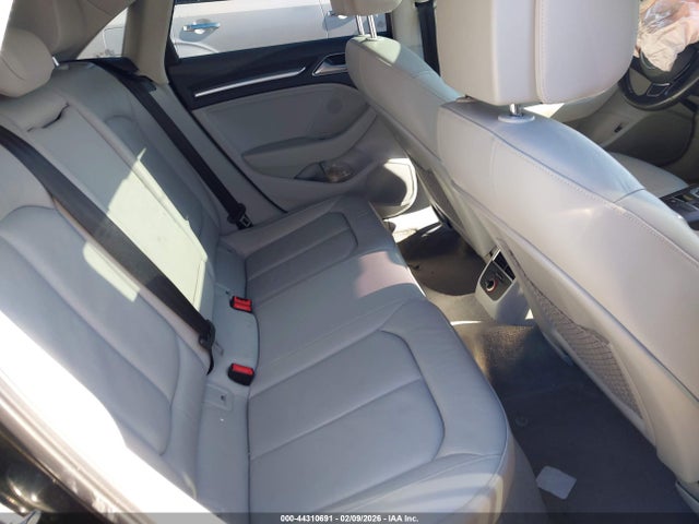 44310691 :رقم المزاد ، WAUEFGFF1F1041665 vin ، 2015 Audi A3 2.0t Premium مزاد بيع