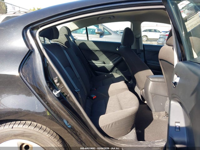 KNAFK4A6XG5544191 KIA FORTE LX