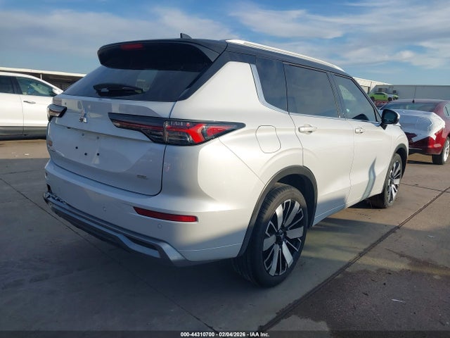 2025 MITSUBISHI OUTLANDER JA4J3WA88SZ019455 Photo 3