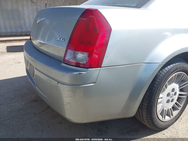 Продаж на аукціоні авто 2005 Chrysler 300, vin: 2C3JA43R15H168983, номер лоту: 44310705