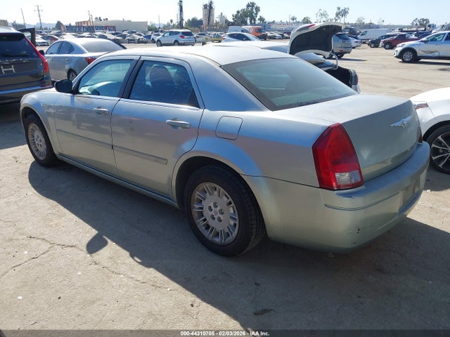 2005 CHRYSLER 300 2C3JA43R15H168983 Photo 2