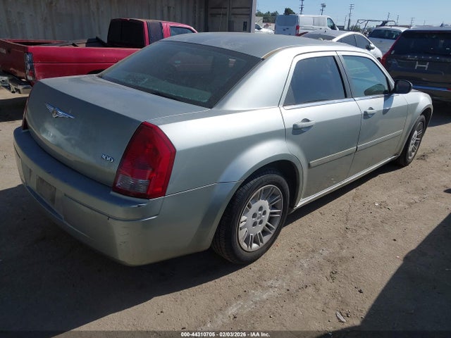 2005 CHRYSLER 300 2C3JA43R15H168983 Photo 3