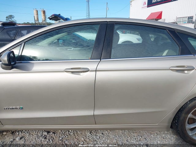 Ford Fusion Hybrid Se 2019 3FA6P0LU1KR119947 Image 14