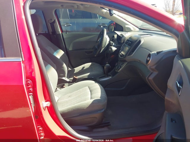 1G1JC6SB7F4127951 Chevrolet Sonic Lt Auto
