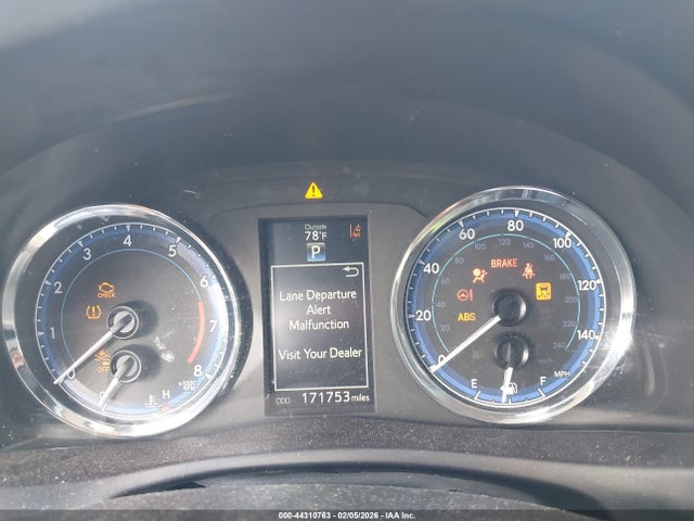 5YFBURHE3JP751764 Toyota COROLLA SE