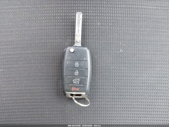 5XYKTCA66FG585450 KIA SORENTO LX