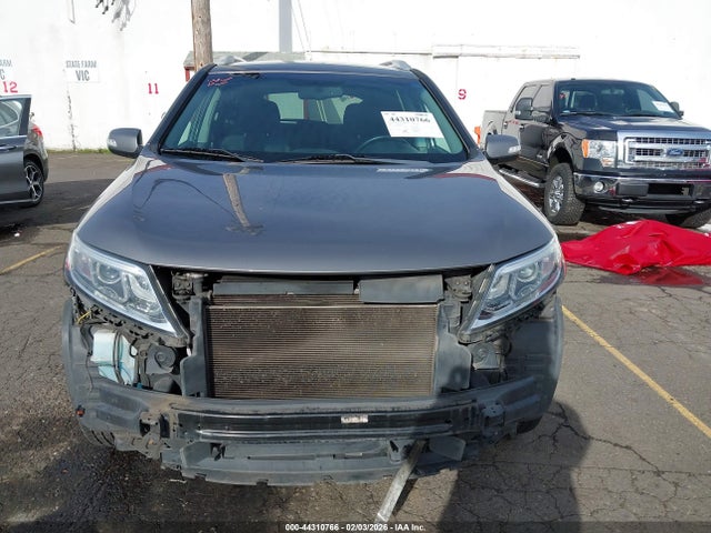 5XYKTCA66FG585450 KIA SORENTO LX