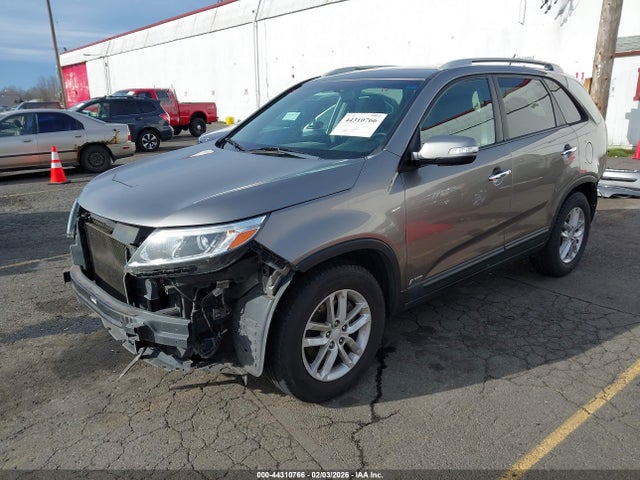 5XYKTCA66FG585450 KIA SORENTO LX