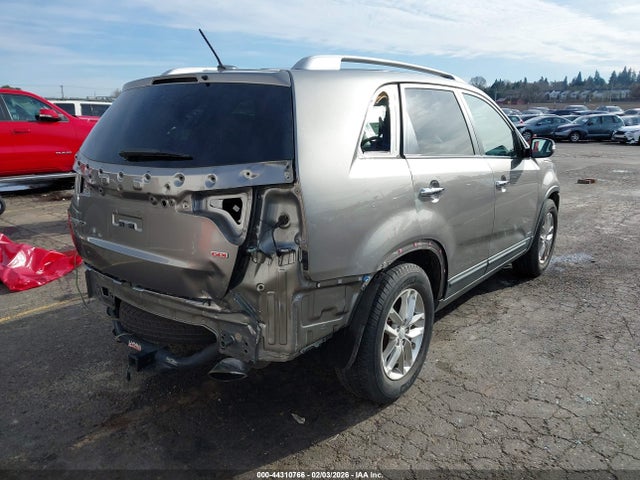 5XYKTCA66FG585450 KIA SORENTO LX