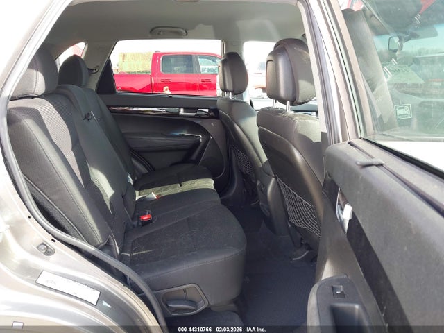 5XYKTCA66FG585450 KIA SORENTO LX