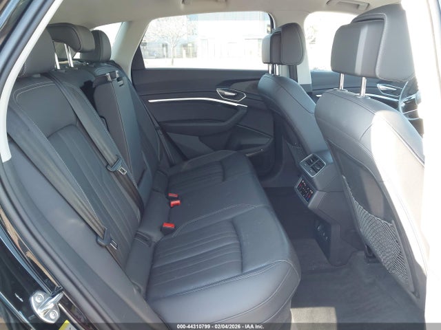 Продаж на аукціоні авто 2024 Audi Q8 E-tron Premium Plus Quattro, vin: WA15AAGE0RB060401, номер лоту: 44310799