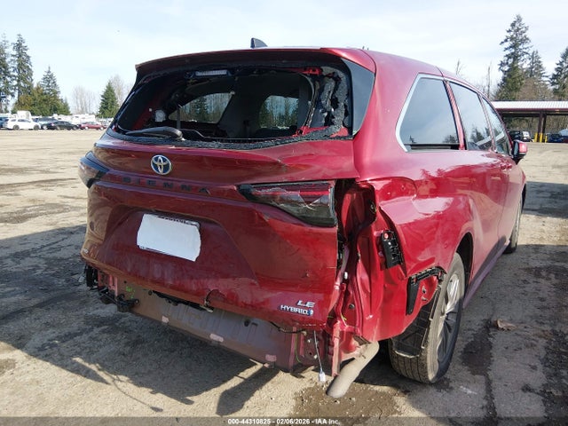 Toyota SIENNA LE 2024 5TDBSKFC6RS134974 Image 6