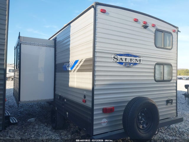 2022 FOREST RIVER SALEM 5ZT2SMGC8NN800645 Photo 2