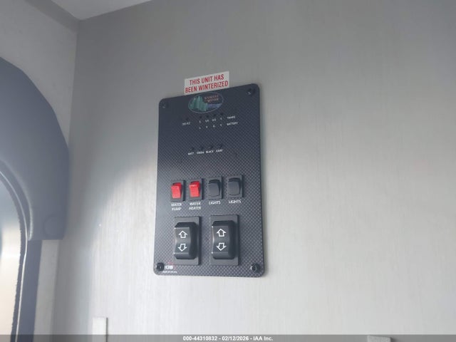 2022 FOREST RIVER SALEM 5ZT2SMGC8NN800645 Photo 6