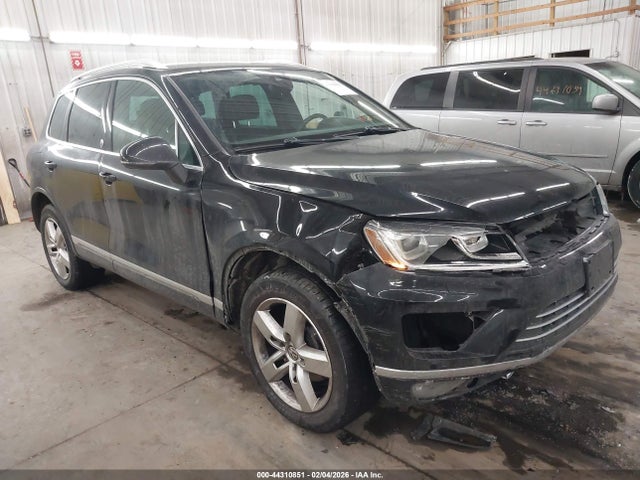 2017 VOLKSWAGEN TOUAREG WVGRF7BP8HD006167