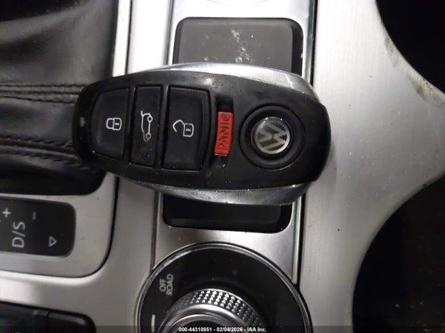 2017 VOLKSWAGEN TOUAREG WVGRF7BP8HD006167 Photo 10