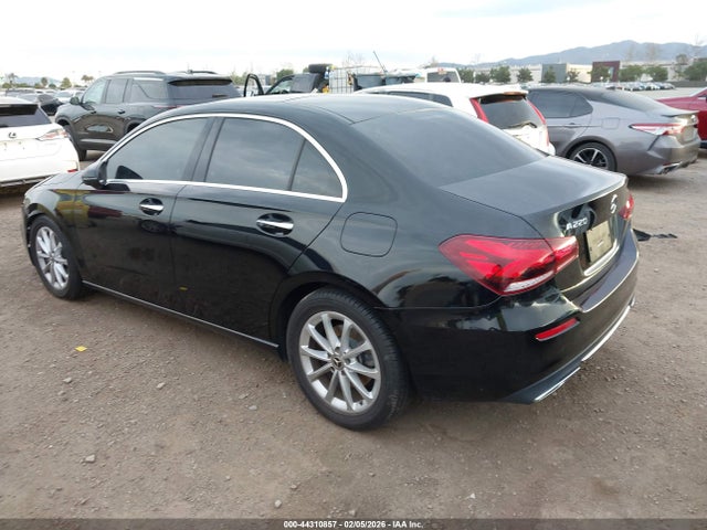 2021 MERCEDES-BENZ A 220 W1K3G4EB7MJ270827 Photo 2