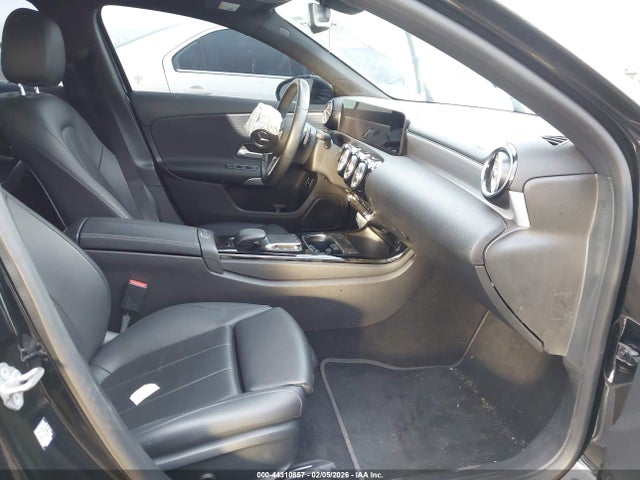 2021 MERCEDES-BENZ A 220 W1K3G4EB7MJ270827 Photo 4