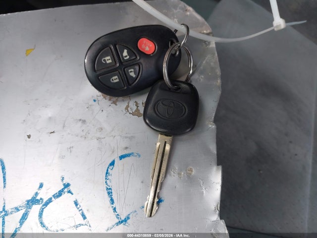 5TDKK3DC1FS645626 Toyota Sienna Le 8 Passenger