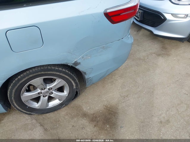 5TDKK3DC1FS645626 Toyota Sienna Le 8 Passenger