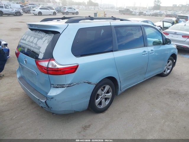 5TDKK3DC1FS645626 Toyota Sienna Le 8 Passenger