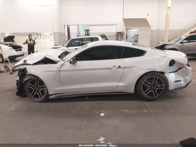 Ford Mustang Ecoboost Premium Fastback 2020 1FA6P8TH2L5132194 Image 14