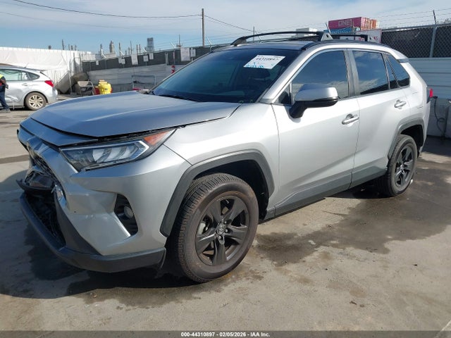 2T3W1RFV3LC052528 Toyota Rav4 Xle