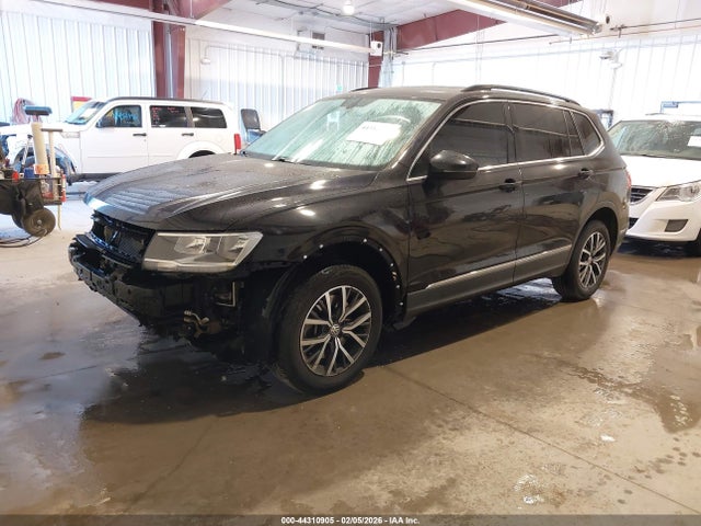 44310905 :رقم المزاد ، 3VV2B7AX6LM080530 vin ، 2020 Volkswagen Tiguan 2.0t Se/2.0t Se R-line Black/2.0t Sel مزاد بيع