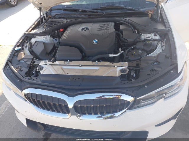 WBA5R1C51KAK08505 BMW 330I