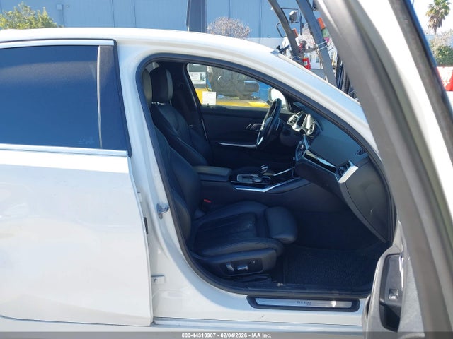 WBA5R1C51KAK08505 BMW 330I