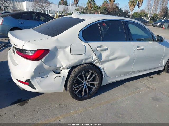WBA5R1C51KAK08505 BMW 330I