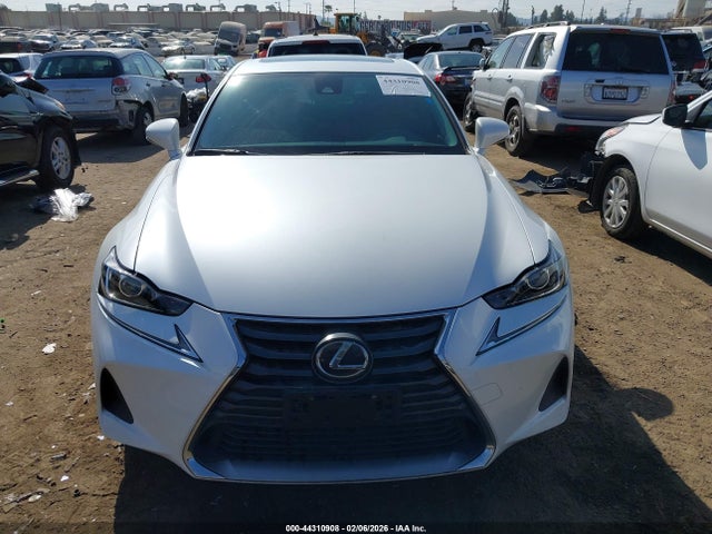 44310908 :رقم المزاد ، JTHBA1D25H5045634 vin ، 2017 Lexus Is 200t مزاد بيع