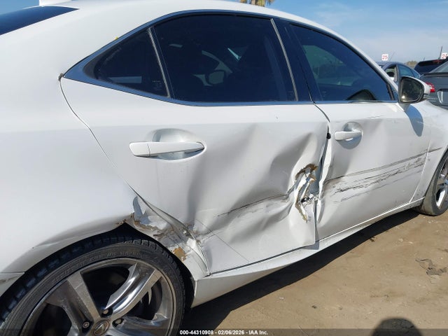 44310908 :رقم المزاد ، JTHBA1D25H5045634 vin ، 2017 Lexus Is 200t مزاد بيع