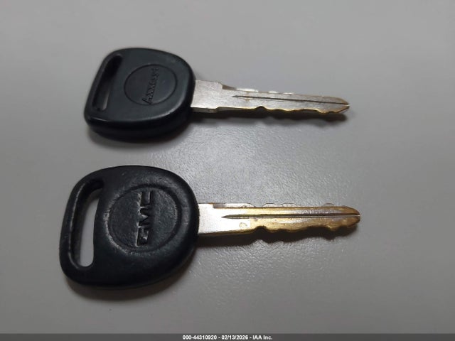 44310920 :رقم المزاد ، 1GTGC29U3YE288716 vin ، 2000 Gmc Sierra 2500 Sle مزاد بيع