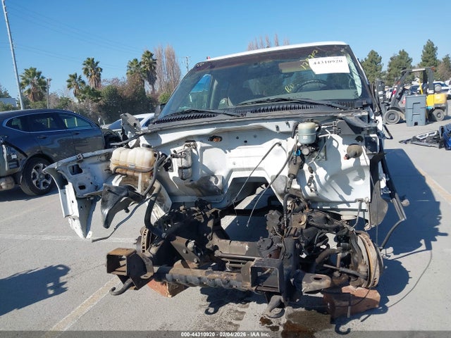 44310920 :رقم المزاد ، 1GTGC29U3YE288716 vin ، 2000 Gmc Sierra 2500 Sle مزاد بيع