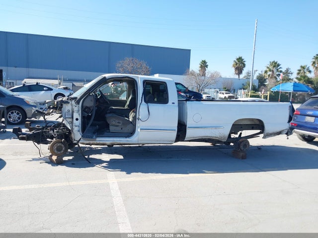 44310920 :رقم المزاد ، 1GTGC29U3YE288716 vin ، 2000 Gmc Sierra 2500 Sle مزاد بيع