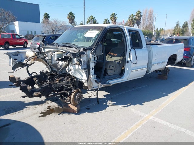 44310920 :رقم المزاد ، 1GTGC29U3YE288716 vin ، 2000 Gmc Sierra 2500 Sle مزاد بيع