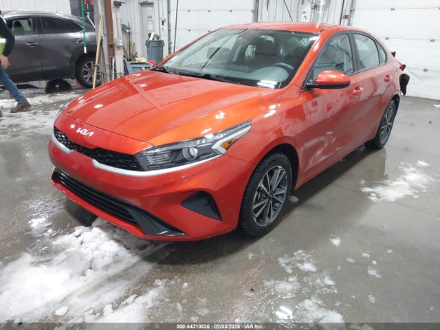 KIA Forte Lxs 2023 3KPF24AD5PE609664 Image 2