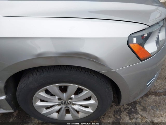 1VWAT7A34EC076532 Volkswagen Passat 1.8t Wolfsburg Edition