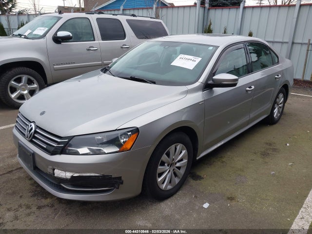 1VWAT7A34EC076532 Volkswagen Passat 1.8t Wolfsburg Edition