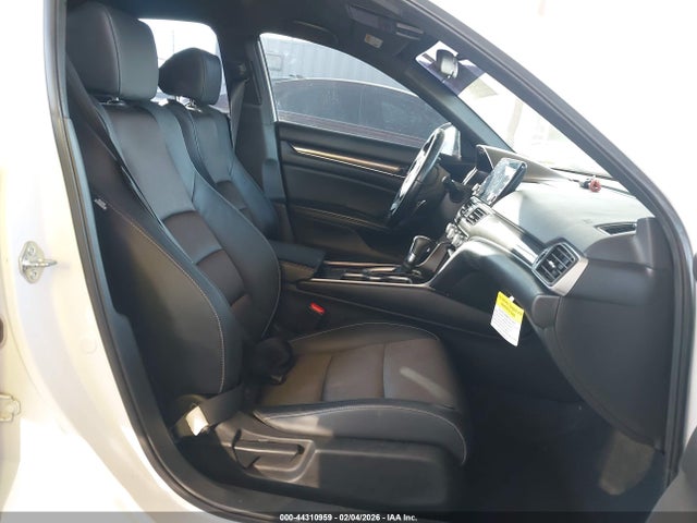 1HGCV1F38JA255756 Honda Accord Sport
