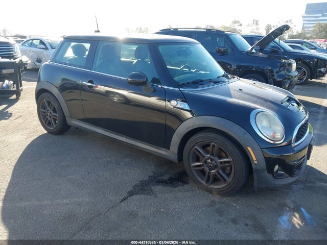 2011 MINI COOPER S WMWSV3C53BTY13088