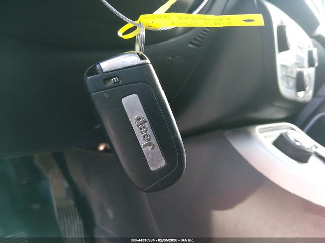 2018 Jeep Compass Latitude 4x4 მანქანა იყიდება აუქციონზე, vin: 3C4NJDBB9JT168345, აუქციონის ნომერი: 44310984